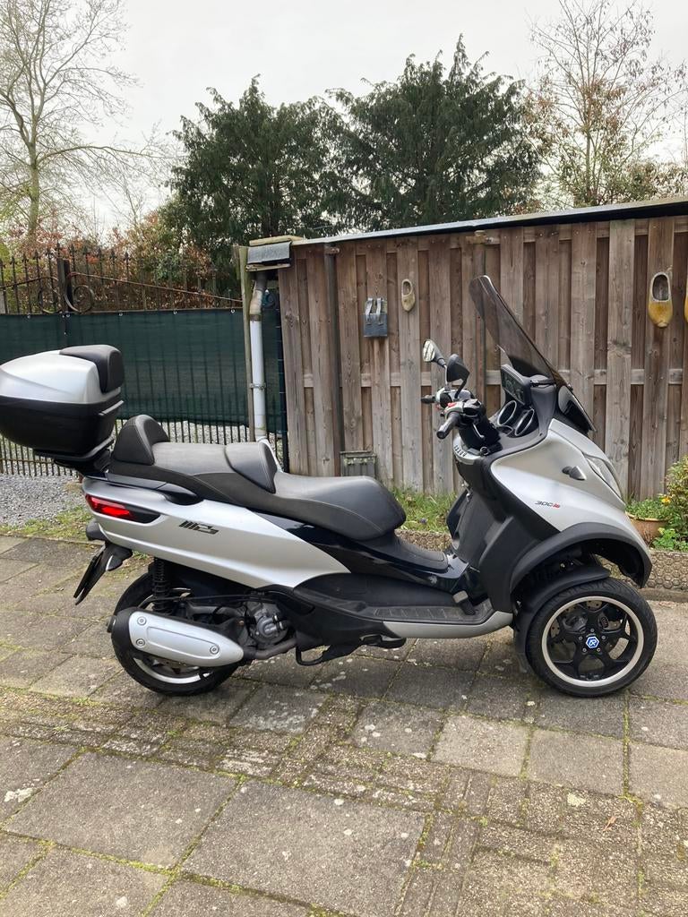 Piaggo motor scooter 300cc, Gebruikt, Overige modellen, Ophalen of Verzenden, Benzine