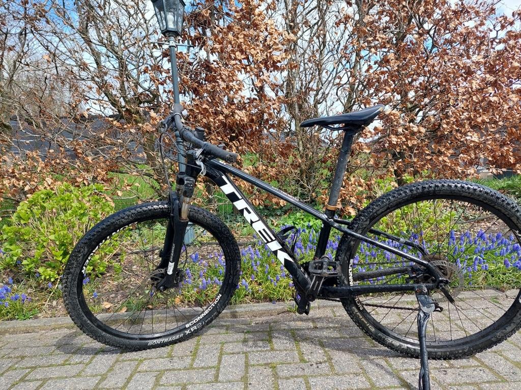 Trek Marlin 5 zwart mountainbike, Fietsen en Brommers, Fietsen | Mountainbikes en ATB, Ophalen, Gebruikt, Trek