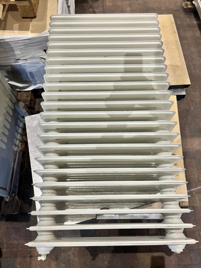 1 stuk gietijzeren kolom radiator 120x60 cm (wit), Doe-het-zelf en Verbouw, Ophalen, 30 tot 80 cm, Gebruikt, Radiator