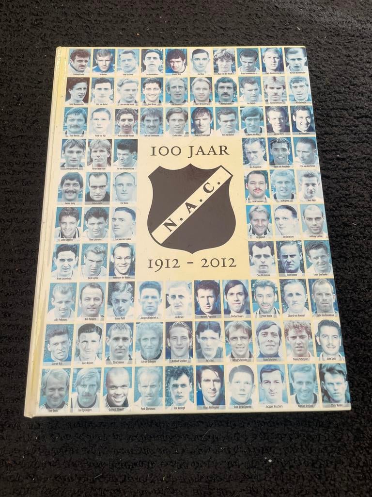 Boek 100 jaar nac 1912 - 2012, Boeken, Ophalen, Zo goed als nieuw