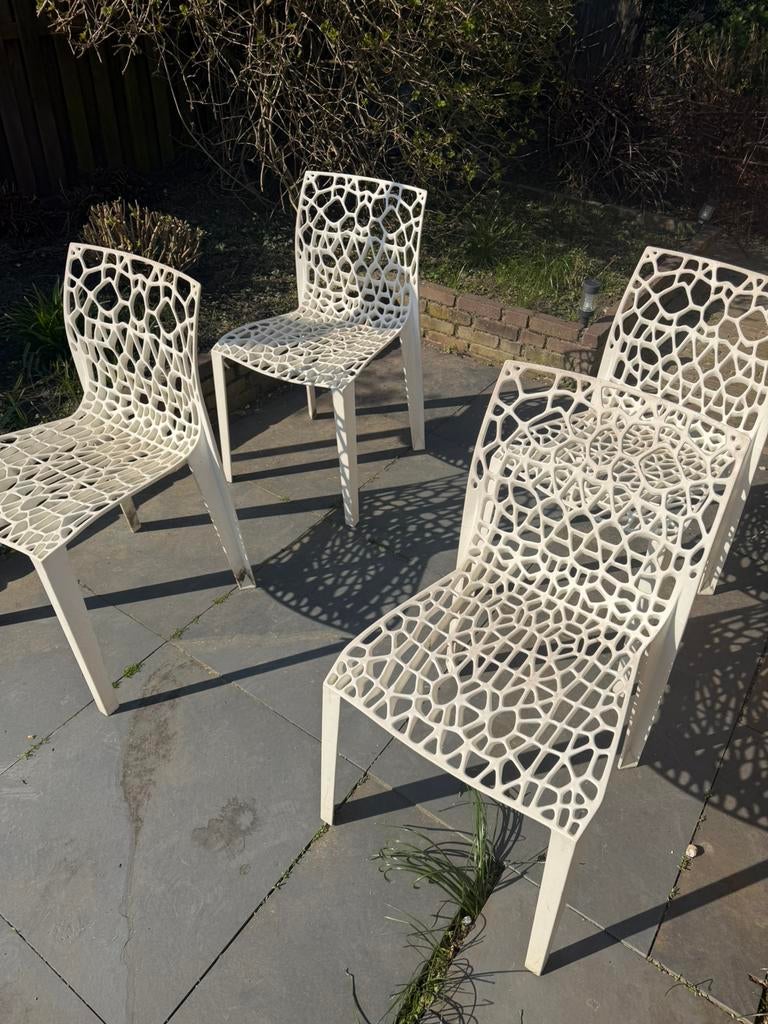 Set van 6 moderne stoelen met organisch “coral” patroon, Ophalen, Zo goed als nieuw, Kunststof, Stapelbaar