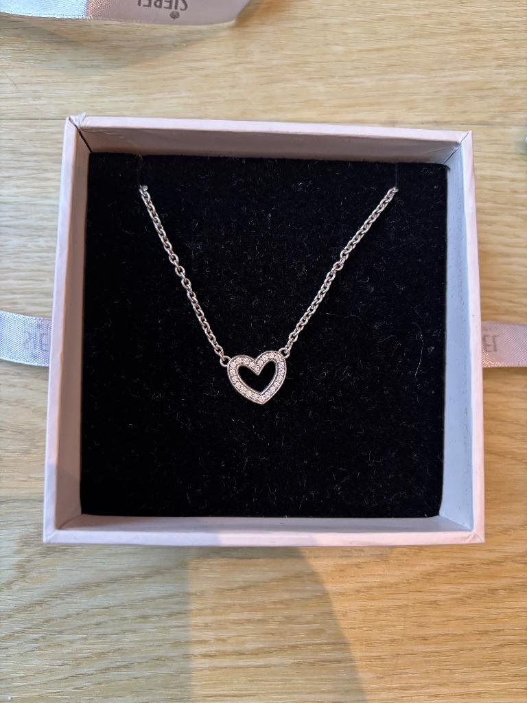 Ketting hart siebel zilver 925, Ophalen of Verzenden, Zo goed als nieuw, Met edelsteen, Zilver