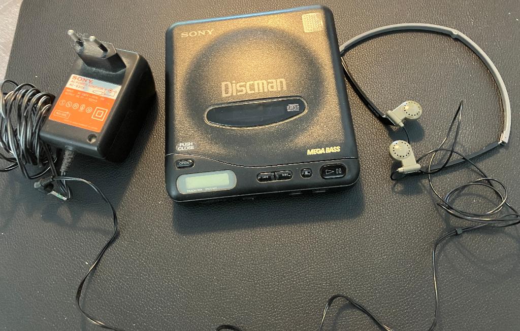 Sony Discman D-11, Audio, Tv en Foto, Walkmans, Discmans en Minidiscspelers, Ophalen of Verzenden, Discman