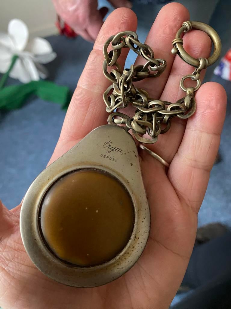 Antieke zakhorloge houder met ketting - 'Trgue Déposé', Ophalen