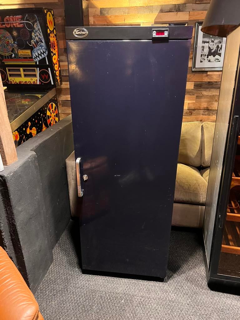 Wijnklimaatkast Chambrair, Ophalen, 200 liter of meer, 140 tot 160 cm, 45 tot 60 cm