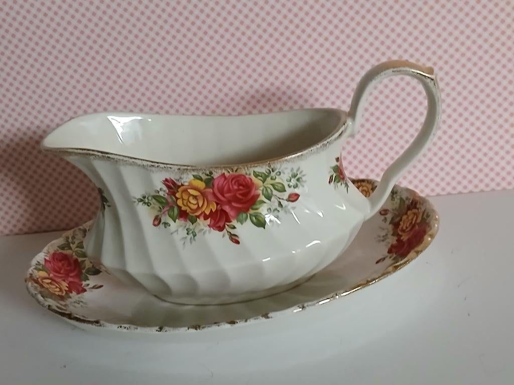 Aynsley & Co England Coutry Roses Juskom + Schotel, Overige typen, Ophalen of Verzenden, Zo goed als nieuw, Overige stijlen