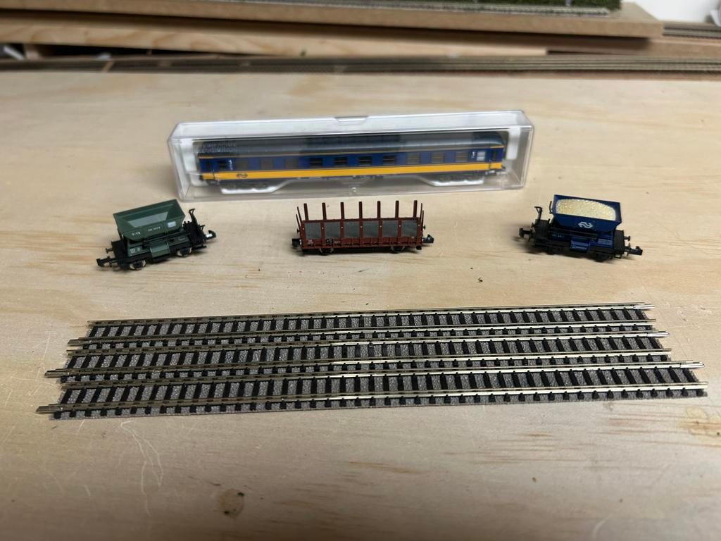 N-spoor rails en wagons., Hobby en Vrije tijd, Modeltreinen | N-Spoor, Ophalen, Gelijkstroom, Fleischmann, Wagon