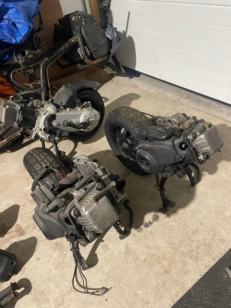 Te koop: 3x Piaggio Zip motorblokken (bijna compleet), Fietsen en Brommers, Ophalen of Verzenden, Zo goed als nieuw, Blok, Piaggio