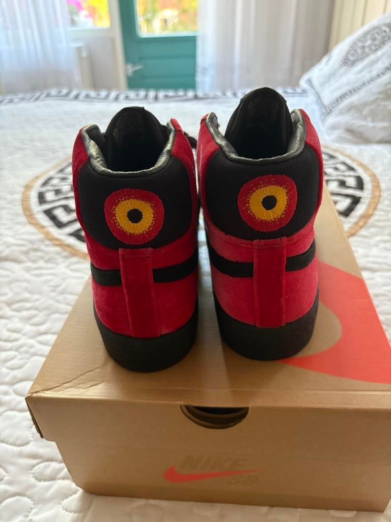 Nike Zoom Blazer Mid 'Hell' - Zeldzame Skateschoenen US 9, Kleding | Heren, Overige kleuren, Nieuw, Ophalen of Verzenden, Sneakers of Gympen