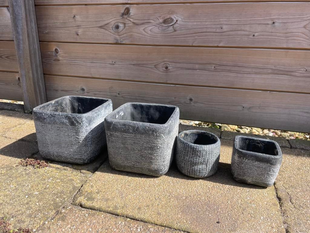 Potten tuin grijs, Ophalen, Minder dan 30 cm, Rond, Zo goed als nieuw