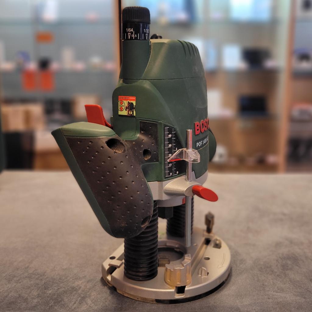 Bosch POF 1400 Ace Bovenfreesmachine - In Nette Staat, Flex Ltd., Zo goed als nieuw, https://flex.com/contact-us, Nobelstraat 10, 5807 GA Oostrum