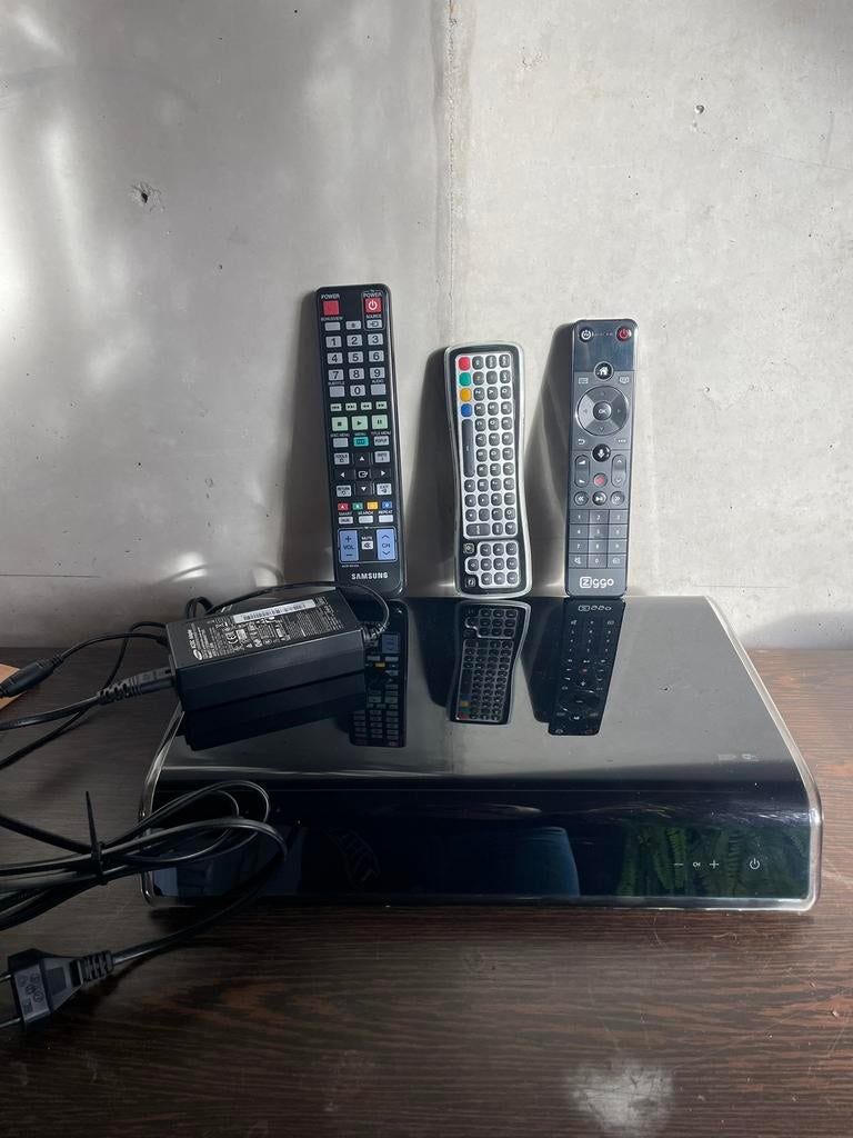 Samsung smt g7401 incl 3 afstandsbedieningen, Ophalen of Verzenden, Zo goed als nieuw