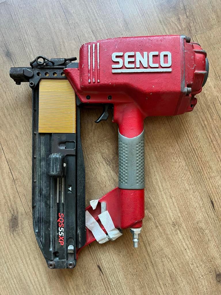 Senco SQS55XP nagel tacker op luchtdruk, INCL. 15 kg nagels, Ophalen of Verzenden, Zo goed als nieuw