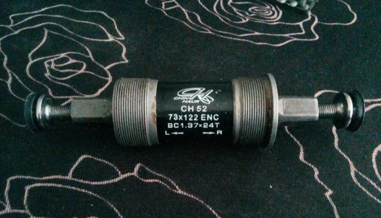 CHIN HAUR TRAPAS BOTTOM BRACKET FIETSEN ONDERDEEL/PARTS, Gebruikt, Overige typen, Staal, Ophalen of Verzenden