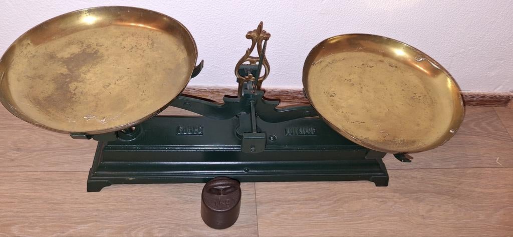 Prachtige antieke gietijzeren weegschaal, Witgoed en Apparatuur, Weegschalen, Ophalen of Verzenden