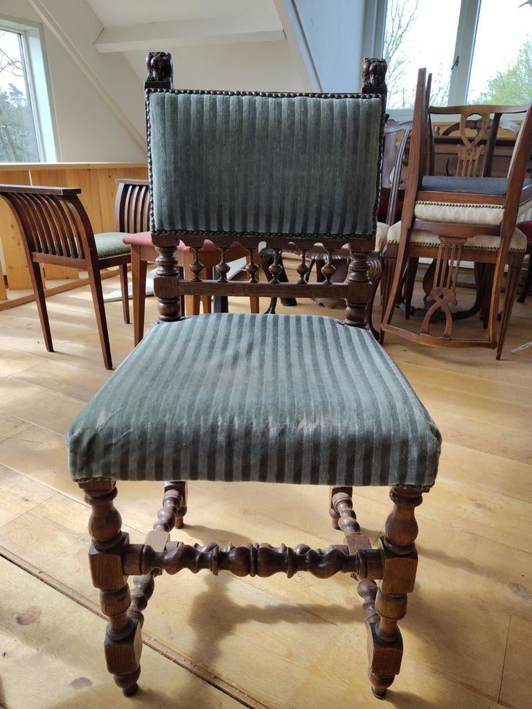 Antieke stoelen met houtsnijwerk en gestreepte bekleding, Ophalen of Verzenden