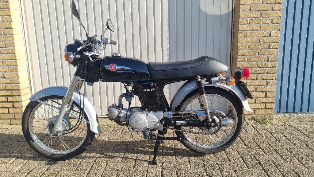Honda benly in hele mooie staat .In prijs verlaagd, Ophalen, Overige modellen, Maximaal 45 km/u, Zo goed als nieuw