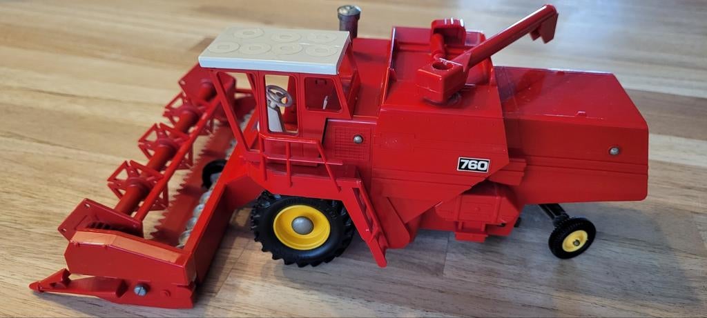 Massey Ferguson 760 Combine Harvester, Ophalen of Verzenden, Gebruikt, Tractor of Landbouw, Britains