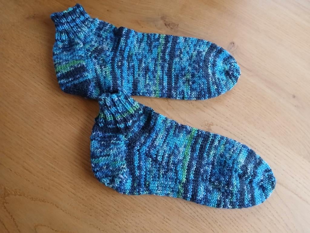 Handgebreide sokken van sokkenwol. 75% wol. Maat 36/37/38, Sokken en Kniesokken, Eigen gebreide sokken, Overige kleuren, Verzenden