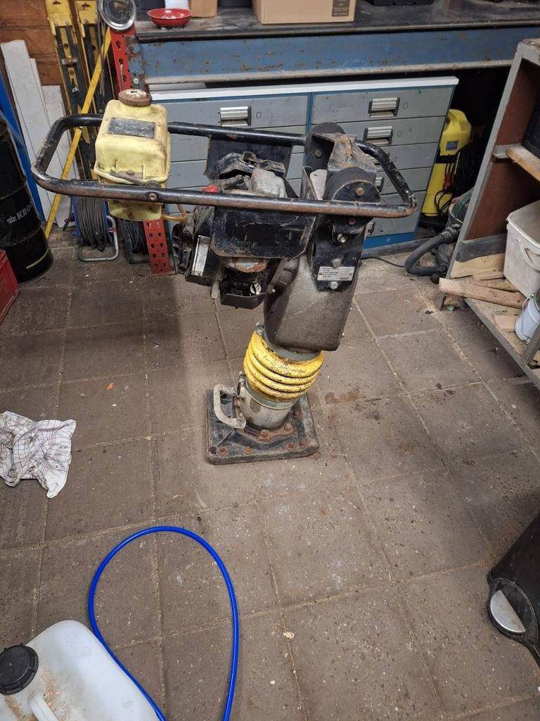 Wacker stamper, Ophalen, Gebruikt