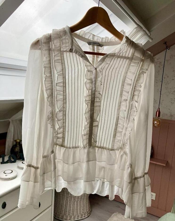 ONLY Erg mooi offwhite blousje , maatje 36, Kleding | Dames, Blouses en Tunieken, Only, Wit, Ophalen of Verzenden, Zo goed als nieuw