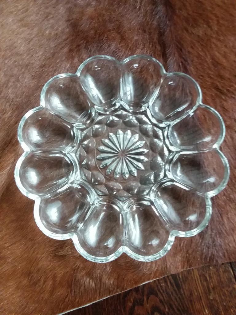 Schaal paas schaal, Ophalen