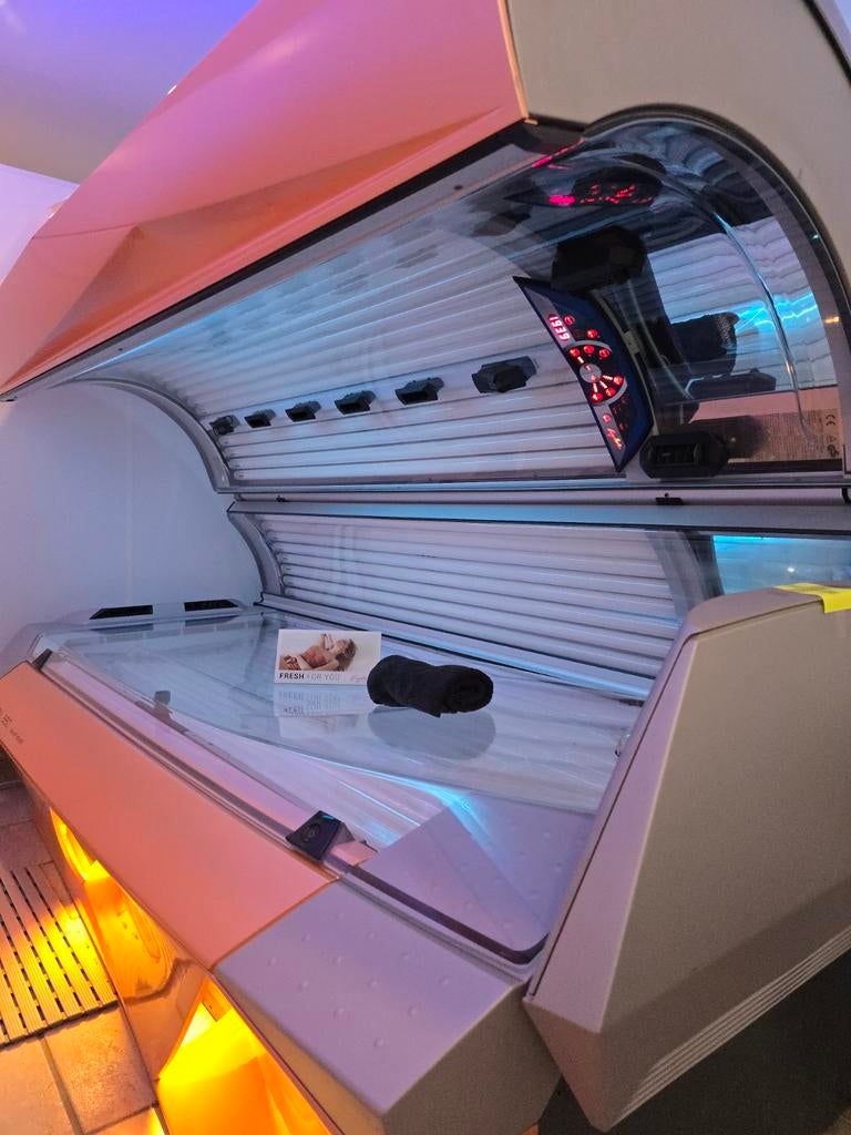 Ergoline Evolution 660 Zonnebank - Luxe & Comfort, Ophalen of Verzenden, Zonnebank dubbelzijdig, 15 lampen of meer