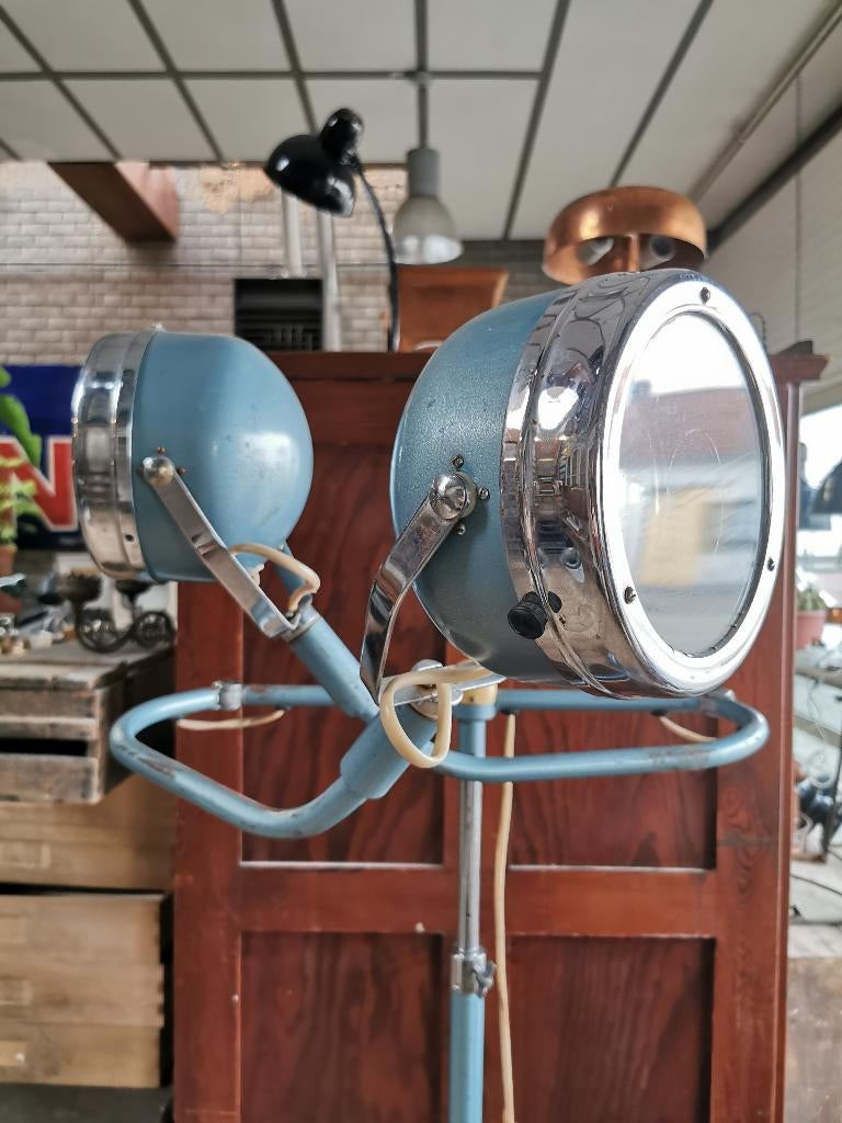 Oude operatielamp/medische lamp, Antiek en Kunst, Curiosa en Brocante, Ophalen