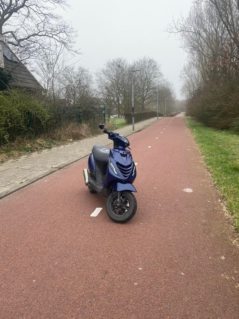 Zip 4t 50cc, Ophalen, Maximaal 45 km/u, Zip, Zo goed als nieuw