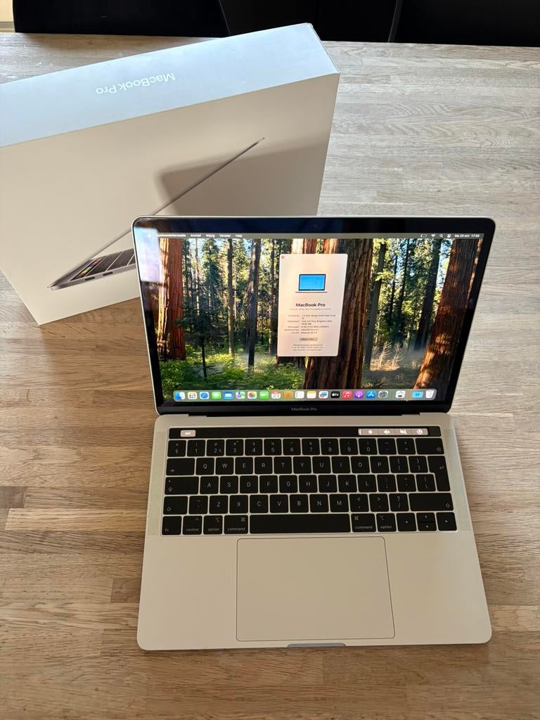 Macbook Pro 13 inch 2019 Touch Bar nieuwstaat, Computers en Software, Apple Macbooks, MacBook Pro, 256 GB, 2 tot 3 Ghz, Qwerty