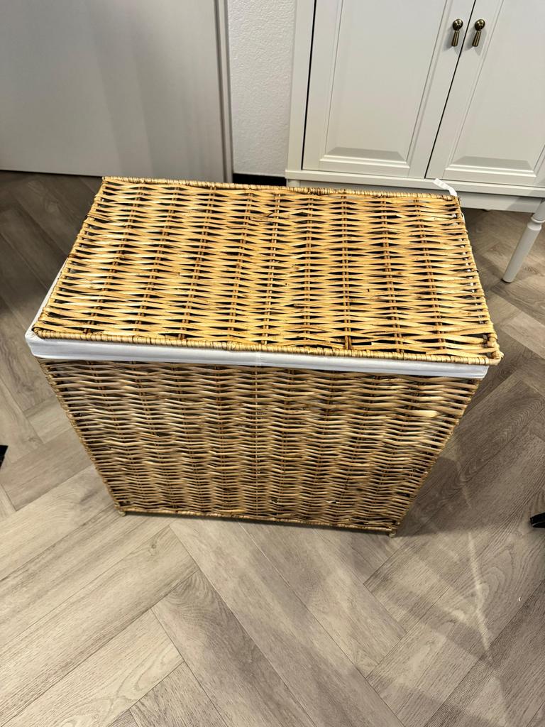 IKEA NATTGIBBA Was-/Wasmand met deksel en uitneembare zak, Ophalen, Mand, Zo goed als nieuw, Riet