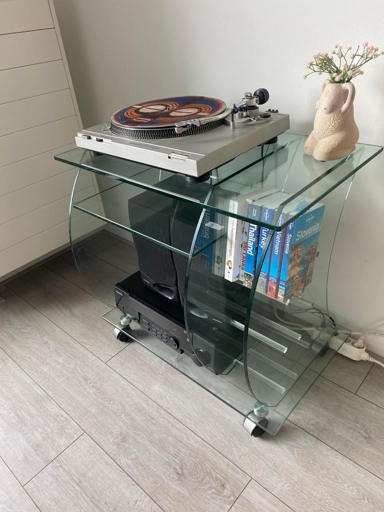 Glazen bijzettafel/ vinyl tafel op wieltjes, Huis en Inrichting, Ophalen, 55 tot 75 cm, 60 cm of meer, Rechthoekig