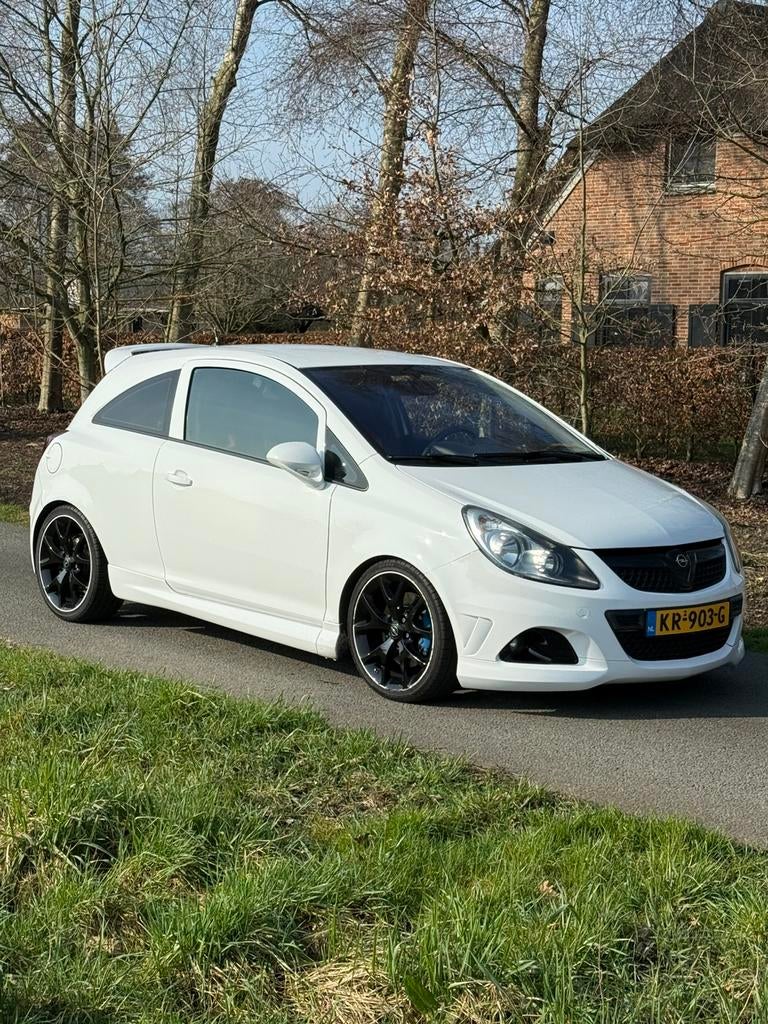 Opel Corsa Opc 192pk Billstein, Auto's, Opel, Voorwielaandrijving, Zwart, Wit, Handgeschakeld