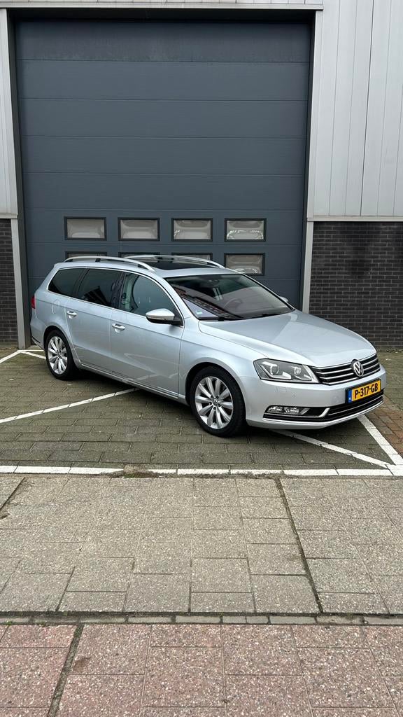 Volkswagen Passat 2.0 TSI highline 211PK Variant DSG 2011, Zwart, 4 cilinders, 1984 cc, Leder