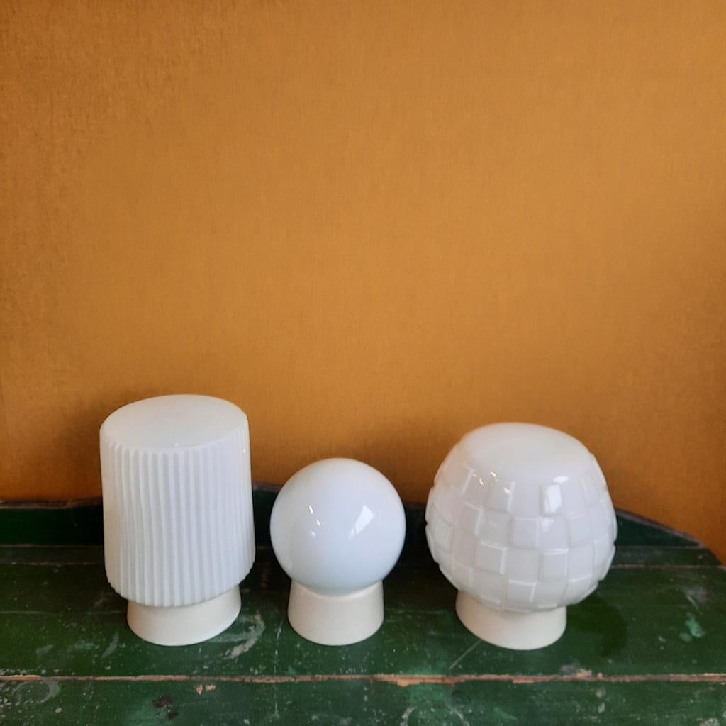 Vintage melkglas bol lamp, plafonnière, plafond lampje, Vintage, Ophalen of Verzenden, Zo goed als nieuw, Retro vintage