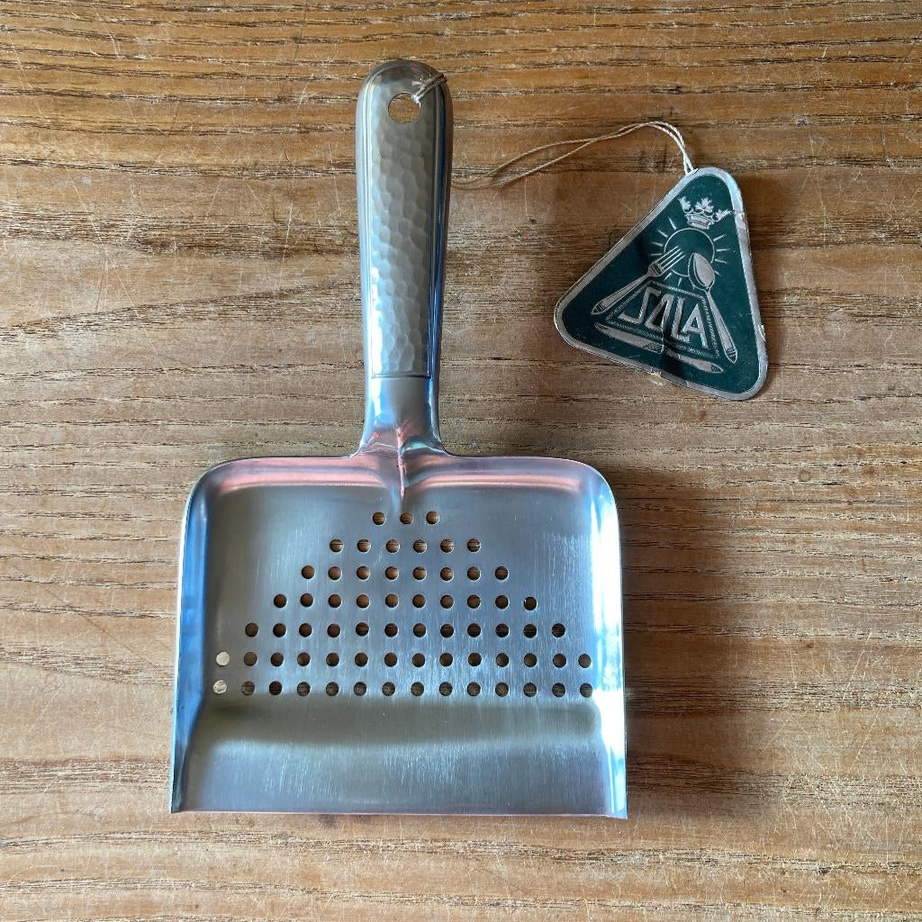 Vintage Sola GZ gootsteenschepje - hamerslag - nieuw, Antiek en Kunst, Antiek | Bestek, Ophalen of Verzenden