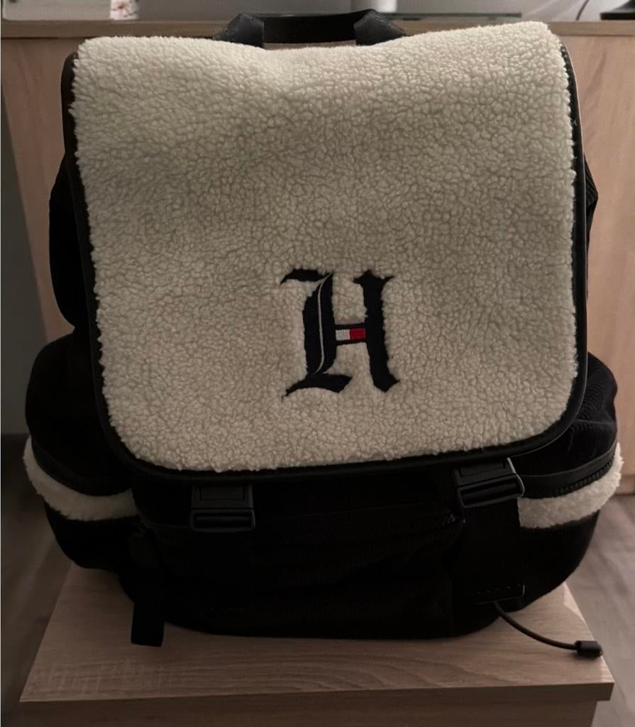 Mooie grote Tommy Hilfiger rugtas, Sieraden, Tassen en Uiterlijk, Tassen | Rugtassen, Verzenden, Gebruikt, Overige merken