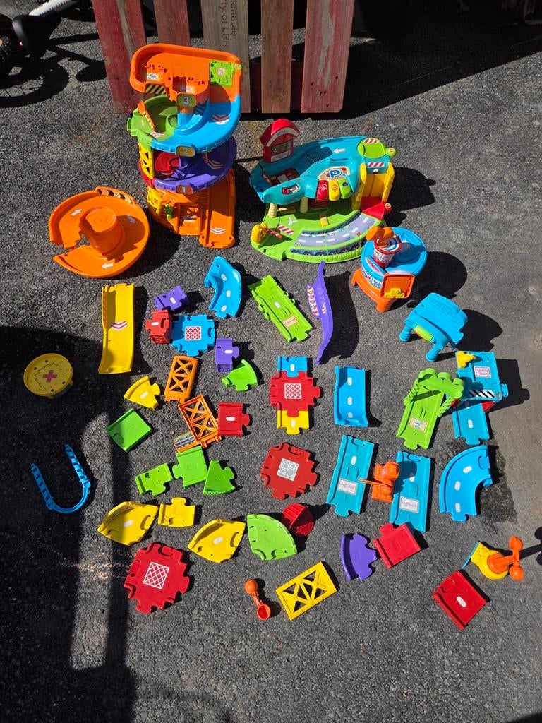 Vtech Toet Toet banen, gebruikt als buitenspeelgoed, Ophalen, Gebruikt