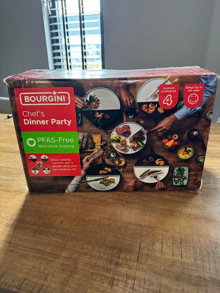 Bourgini Chef's Dinner Table - Zo goed als nieuw, Ophalen of Verzenden, Zo goed als nieuw, 4 t/m 7 personen