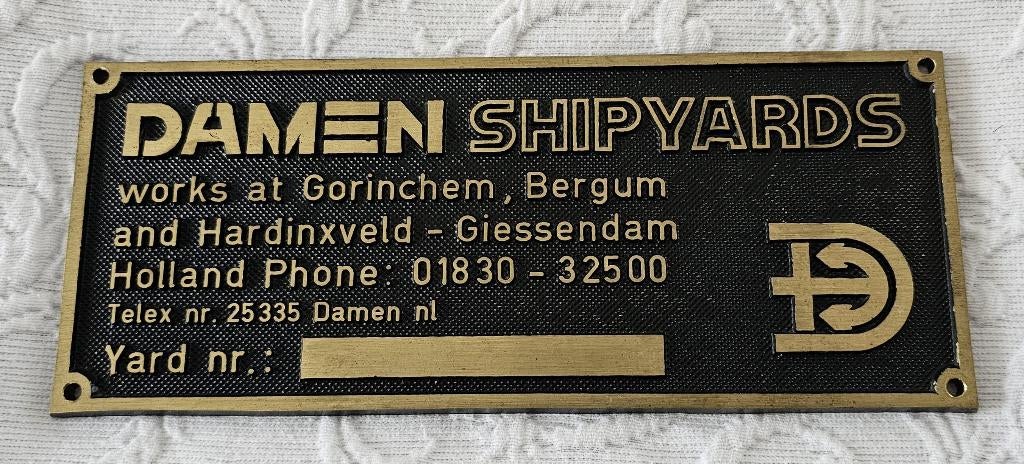 Te ruil: Werfplaat Damen Shipyards  Scheepsbouw  Scheepswerf, Verzamelen, Scheepvaart, Verzenden, Zo goed als nieuw, Kaart, Foto of Prent