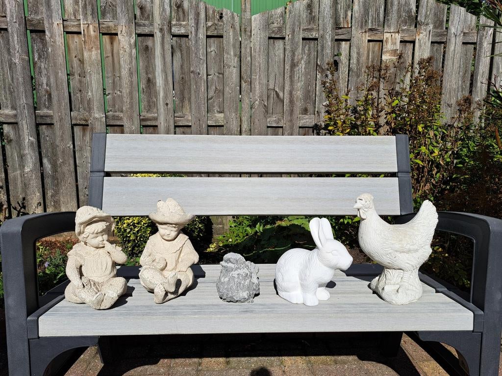 Betonnen tuinbeelden kabouters konijn kip en vogel, Tuin en Terras, Ophalen of Verzenden, Gebruikt, Steen, Overige typen