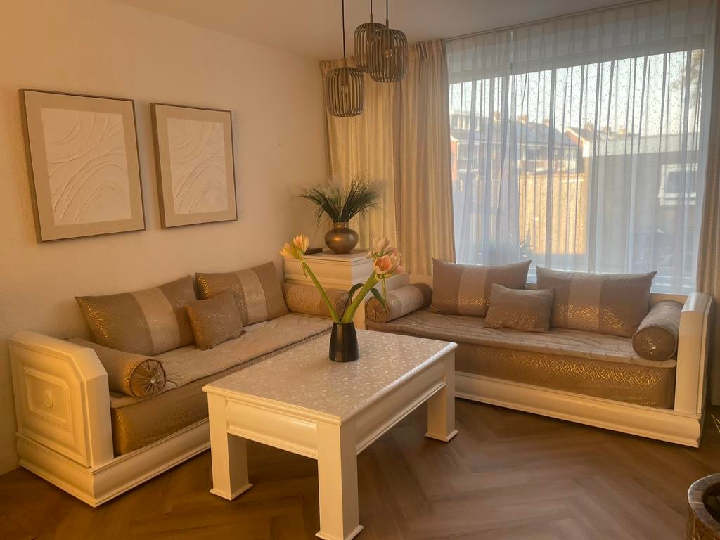 Marokkaanse banken (Sedari)-complete set met tafel, Ophalen, Zo goed als nieuw, Hout