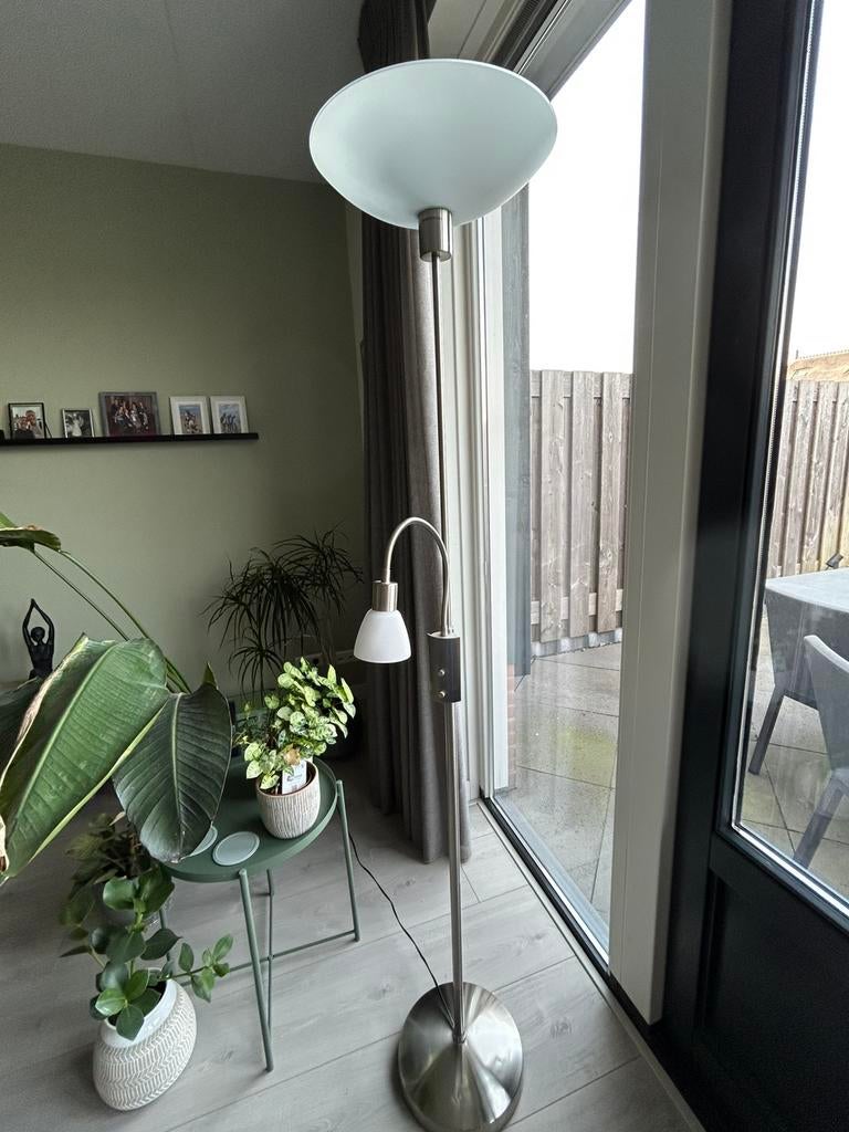 Aluminium staande lamp met leeslicht, Ophalen, Overige materialen, Gebruikt, Modern