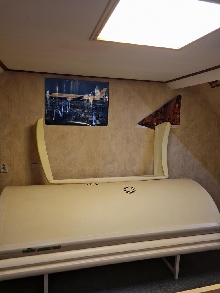 Dubbelzijdige zonnebank met gezichtsbruiner, Ophalen, Gezichtsbruiner, 15 lampen of meer