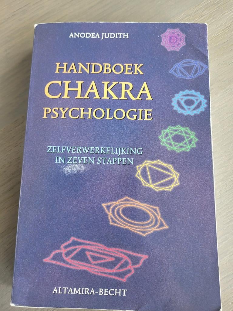 Handboek Chakra Psychologie - Anodea Judith, Boeken, Ophalen of Verzenden