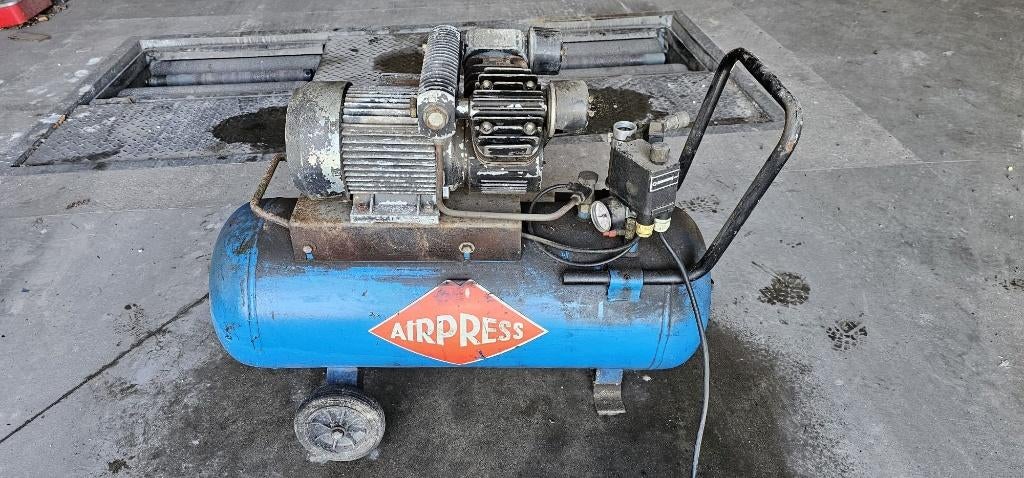 Airpress compressor opknapper LM-50-220, Ophalen, Gebruikt, Minder dan 200 liter/min, 25 tot 100 liter