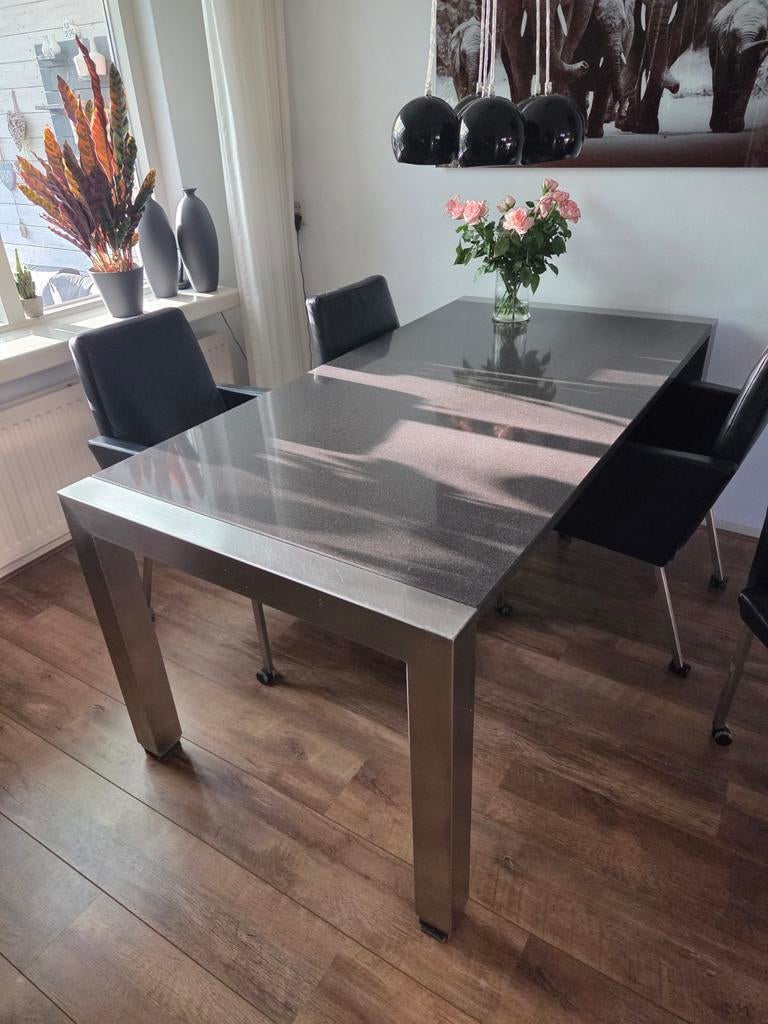 T.K. Eettafel Composiet met RVS onderstel, Ophalen, Gebruikt, 50 tot 100 cm, 150 tot 200 cm