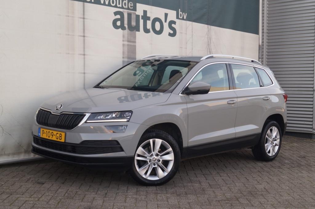 Skoda Karoq 1.0 TSI 110pk Business Edition Plus -NAVI-ECC-CA, Stof, Gebruikt, Adaptive Cruise Control, Handgeschakeld