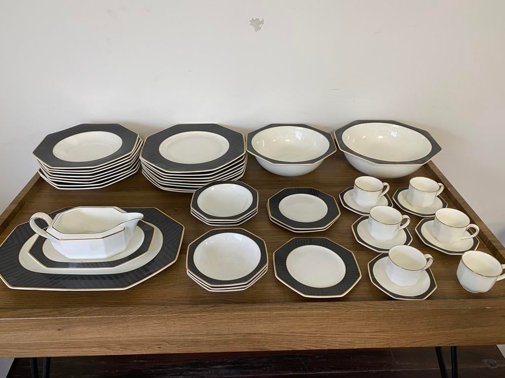 Villeroy&Boch black pearl servies 150€, Antiek en Kunst, Ophalen