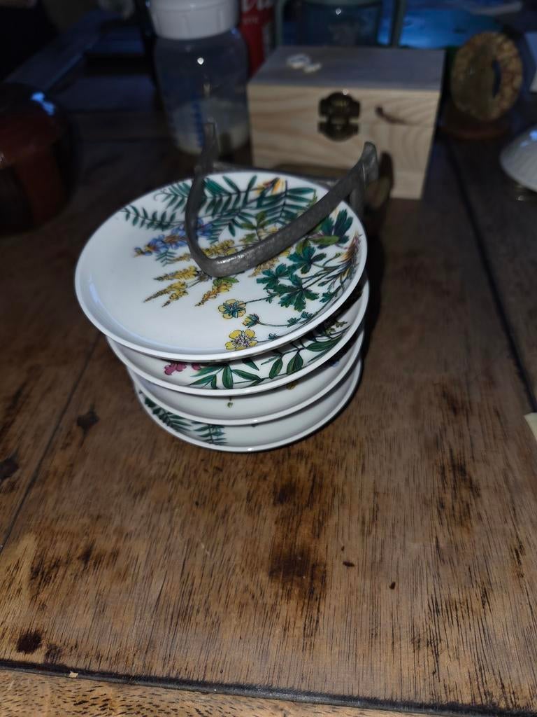 Kaiser porseleinen schaaltjes met bloemenpatroon, Huis en Inrichting, Keuken | Servies, Ophalen of Verzenden